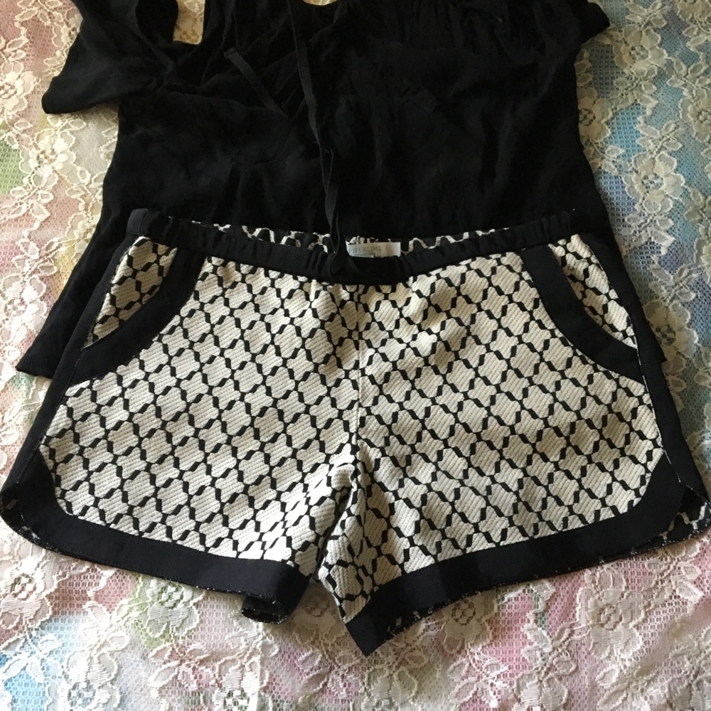 Shorts - Picture 4 of 6